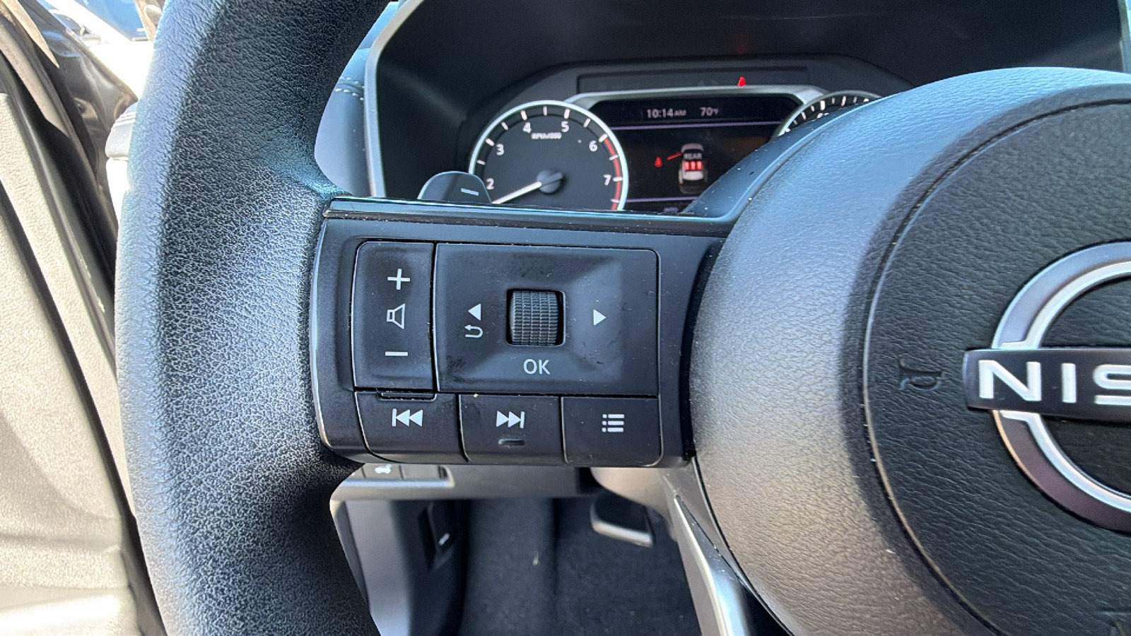 Used 2024 Nissan Rogue SV AWD/4WD image 26