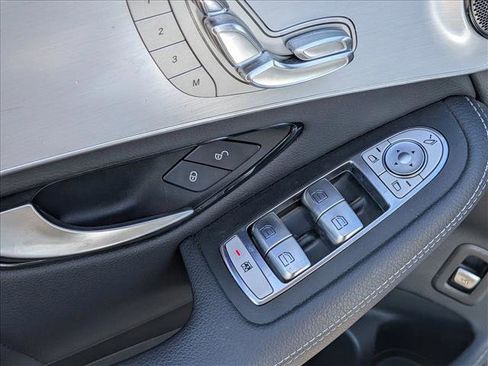 Used 2021 Mercedes-Benz GLC 300 image 12