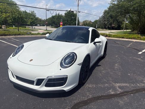 Used 2018 Porsche 911 Carrera GTS RWD image 1
