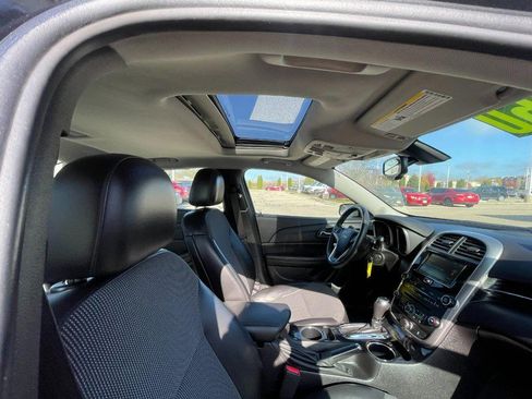 Used 2015 Chevrolet Malibu LT image 4