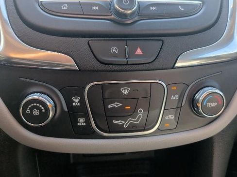Used 2023 Chevrolet Equinox LT AWD/4WD image 24