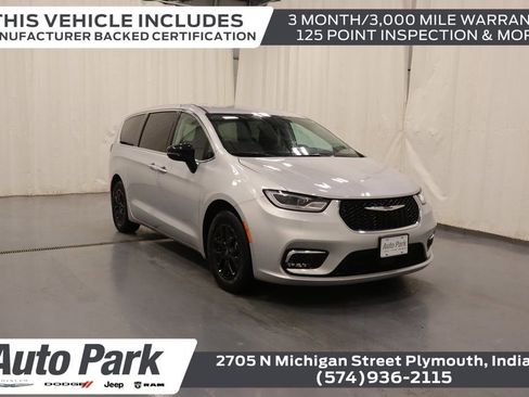 Certified 2024 Chrysler Pacifica Touring-L FWD image 1