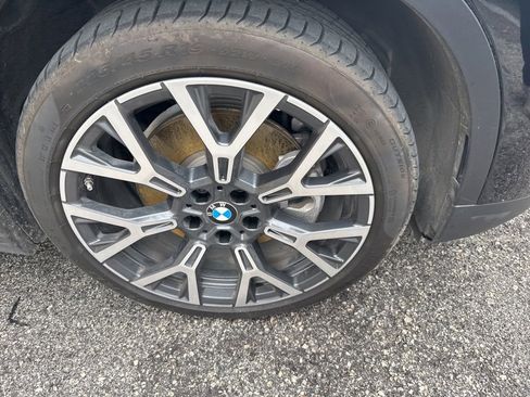 Used 2021 BMW X1 sDrive28i w/ Convenience Package FWD image 3