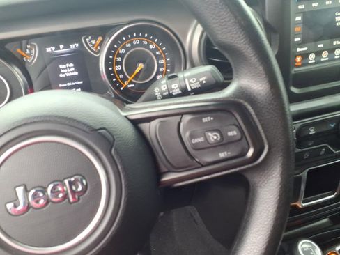 Used 2022 Jeep Wrangler Unlimited Sport AWD/4WD image 27