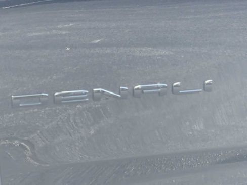 Used 2026 GMC Yukon Denali w/ Denali Reserve Package AWD/4WD image 41