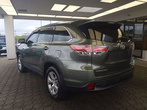Used 2015 Toyota Highlander XLE AWD/4WD image 9