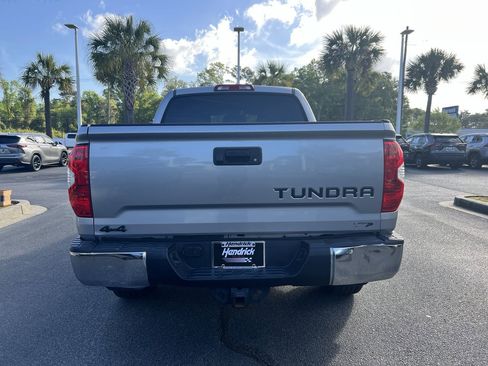 Used 2018 Toyota Tundra SR5 w/ SR5 Upgrade Package image 9