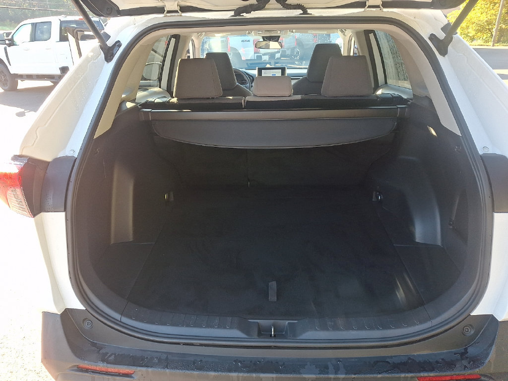 Used 2024 Toyota RAV4 XLE AWD/4WD image 29