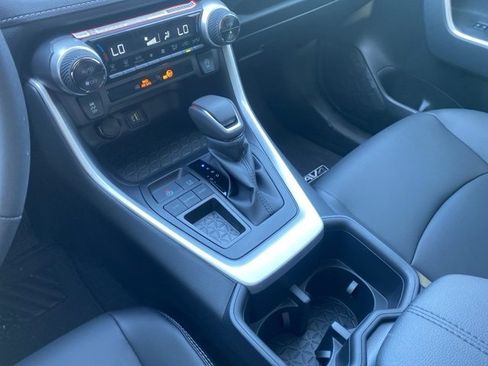 Used 2025 Toyota RAV4 XLE Premium image 24