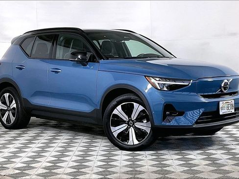Used 2023 Volvo XC40 Recharge Plus AWD/4WD image 12