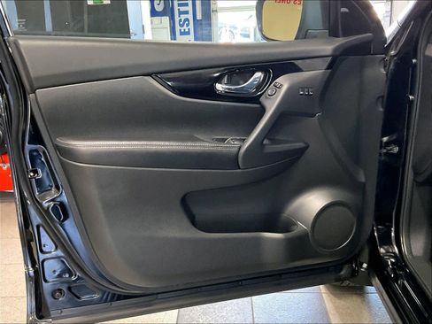 Certified 2022 Nissan Rogue Sport SL w/ Premium Package AWD/4WD image 9