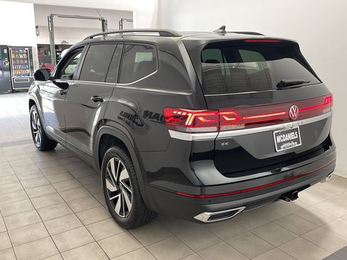 New 2026 Volkswagen Atlas SE image 4
