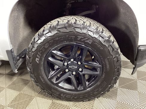 Used 2021 Chevrolet Silverado 1500 Custom Trail Boss AWD/4WD image 6