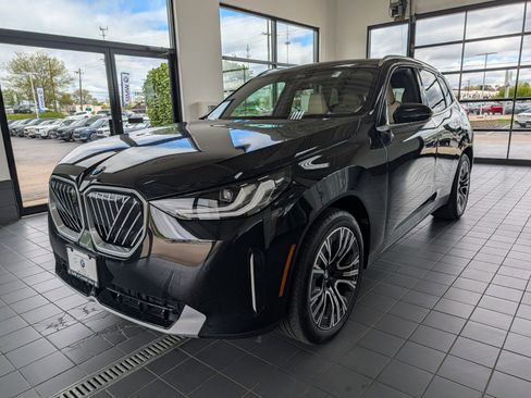 Used 2025 BMW X3 xDrive30i w/ Premium Package AWD/4WD image 5