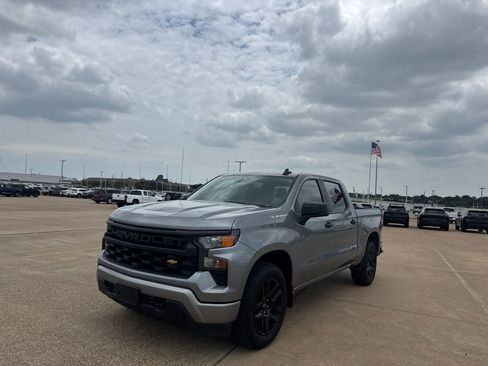 Used 2025 Chevrolet Silverado 1500 Custom RWD image 8