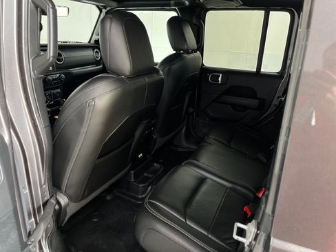 Used 2021 Jeep Wrangler Unlimited Sahara image 24
