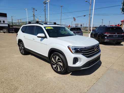 New 2026 Volkswagen Atlas SE image 7