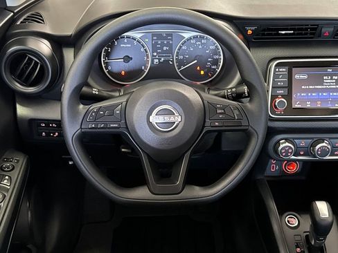 New 2025 Nissan Kicks Play S image 12