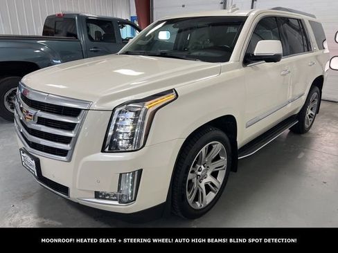 Used 2015 Cadillac Escalade Luxury AWD/4WD image 3