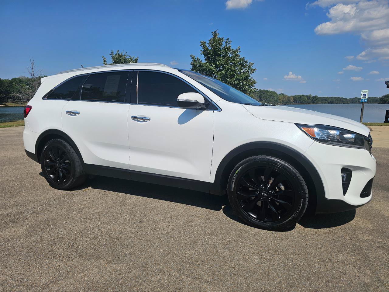 Used 2020 Kia Sorento EX FWD image 2
