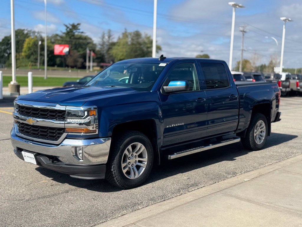 Used 2018 Chevrolet Silverado 1500 LT w/ All Star Edition AWD/4WD image 35