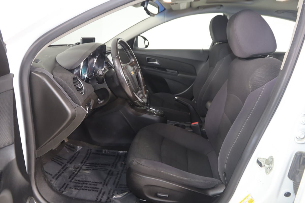 Used 2014 Chevrolet Cruze LT w/ All-Star Edition FWD image 12