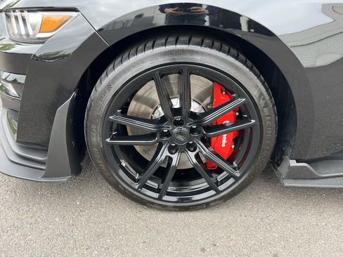 Used 2022 Ford Mustang Shelby GT500 w/ Technology Package RWD image 8