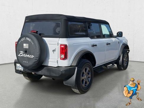 Used 2022 Ford Bronco Big Bend image 5