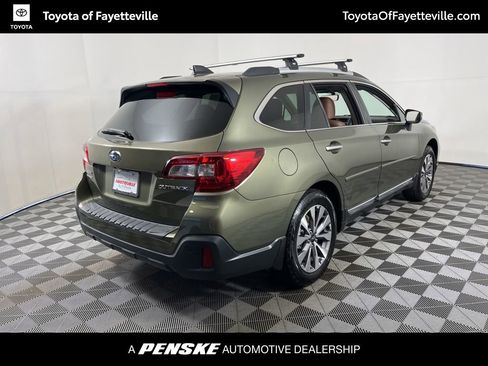 Used 2018 Subaru Outback 2.5i Touring w/ Popular Package #3 image 14