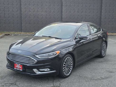 Used 2018 Ford Fusion Titanium AWD/4WD image 15
