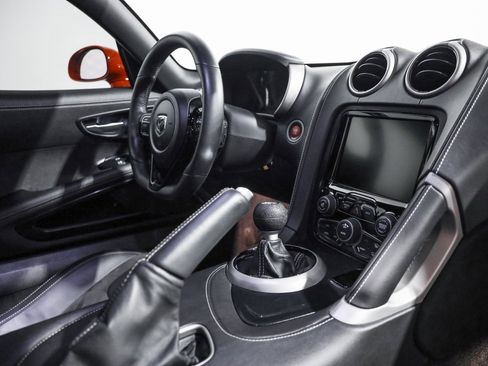 Used 2015 Dodge Viper w/ Quick Order Package 22J GT image 32