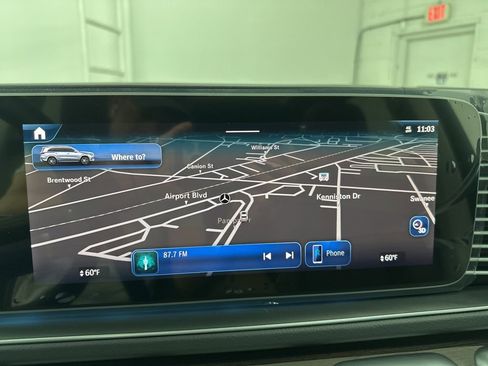 Used 2025 Mercedes-Benz GLS 450 4MATIC image 13