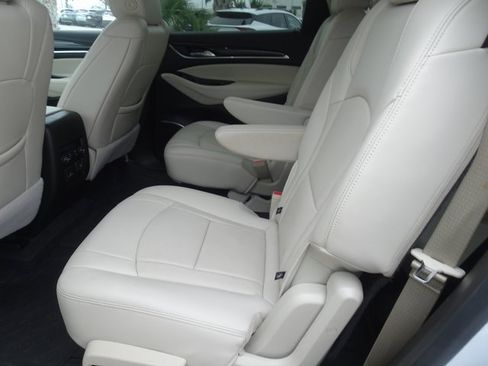 Used 2022 Buick Enclave Premium w/ Experience Buick Package image 8