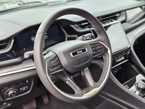 Used 2022 Jeep Grand Cherokee Limited 4xe image 17