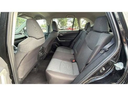 Certified 2025 Toyota RAV4 XLE AWD/4WD image 34