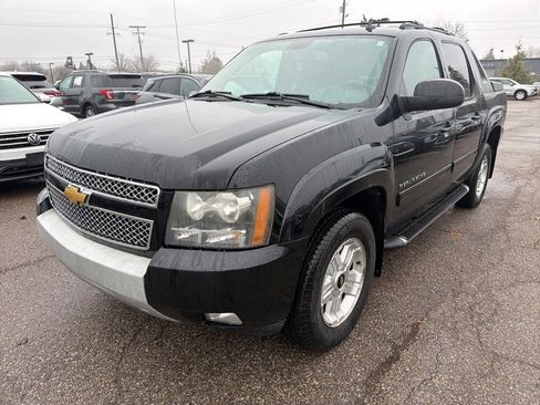 Used 2011 Chevrolet Avalanche LT w/ Suspension Package, Off-Road image 1