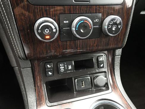 Used 2017 Chevrolet Traverse LT w/ Style and Technology Package AWD/4WD image 19