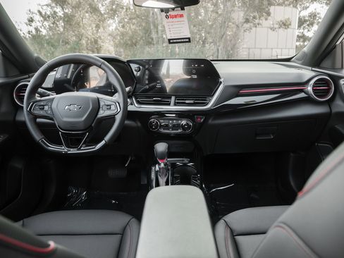 New 2026 Chevrolet Trax RS w/ Driver Confidence Package image 19