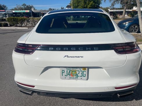 Used 2018 Porsche Panamera RWD image 10