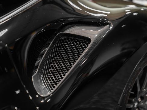 Used 2020 Ferrari 488 Pista Coupe image 34