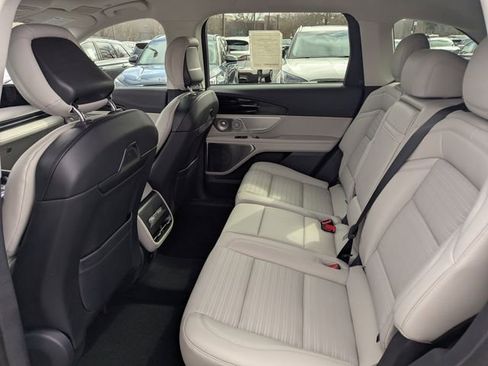 New 2026 Lincoln Nautilus Reserve AWD/4WD image 13