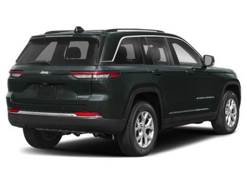 Used 2024 Jeep Grand Cherokee Limited image 2
