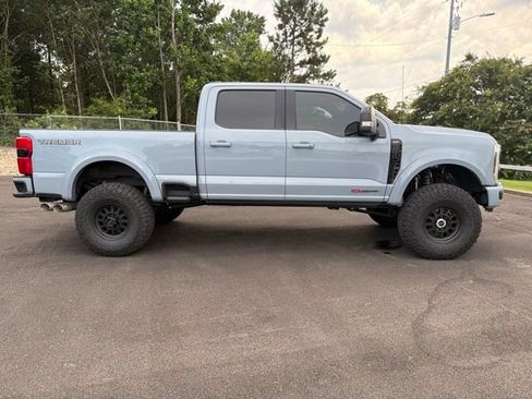 Used 2024 Ford F250 Lariat w/ Lariat Ultimate Package AWD/4WD image 13