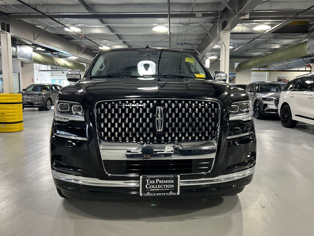 Used 2022 Lincoln Navigator L Black Label AWD/4WD image 6