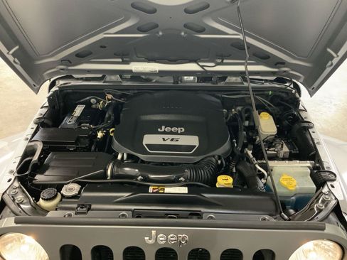 Used 2015 Jeep Wrangler Unlimited Sport AWD/4WD image 39