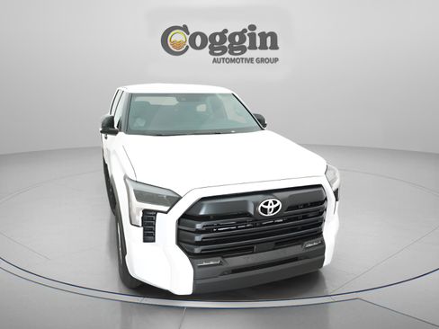 New 2026 Toyota Tundra SR5 w/ SR5 Convenience Package image 28