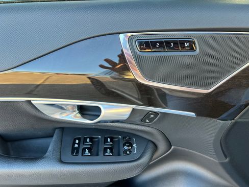 Used 2018 Volvo XC90 T5 Momentum w/ Convenience Package image 23