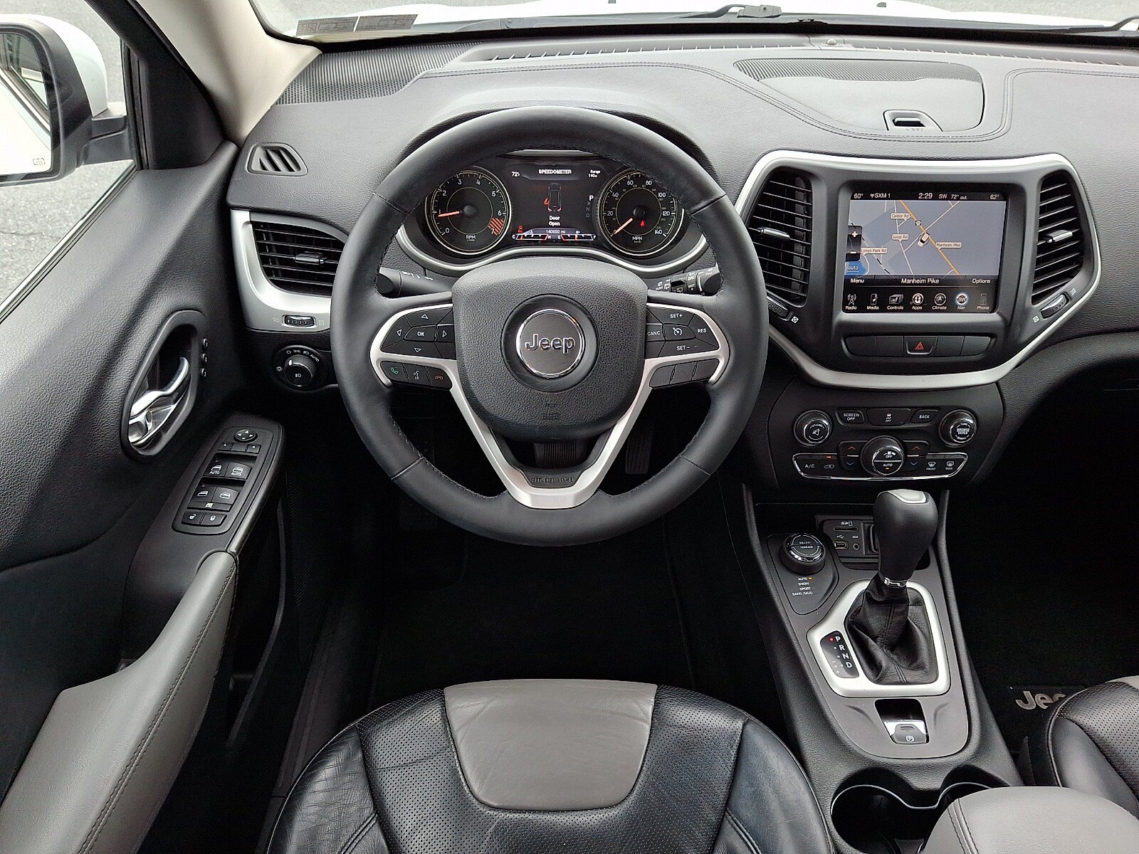 Used 2014 Jeep Cherokee Limited w/ Luxury Group AWD/4WD image 13
