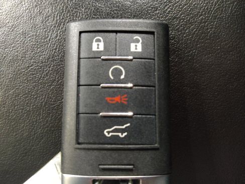 Used 2014 Cadillac SRX Luxury w/ Driver Awareness Package image 32