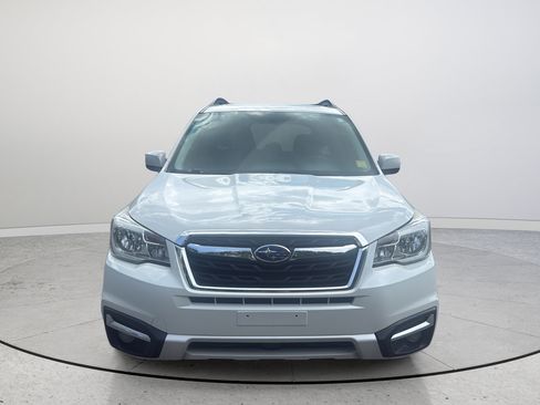 Used 2017 Subaru Forester 2.5i Premium w/ Popular Package #1A AWD/4WD image 4